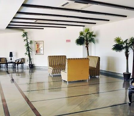 Hotel Ark Continental Rudrapur מראה חיצוני תמונה